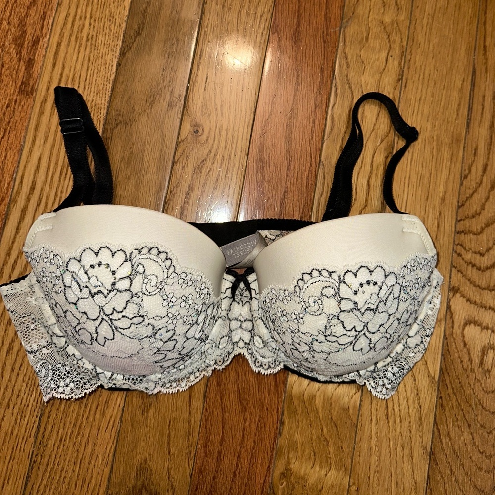 Victoria’s Secret Dream Angels bra 34D